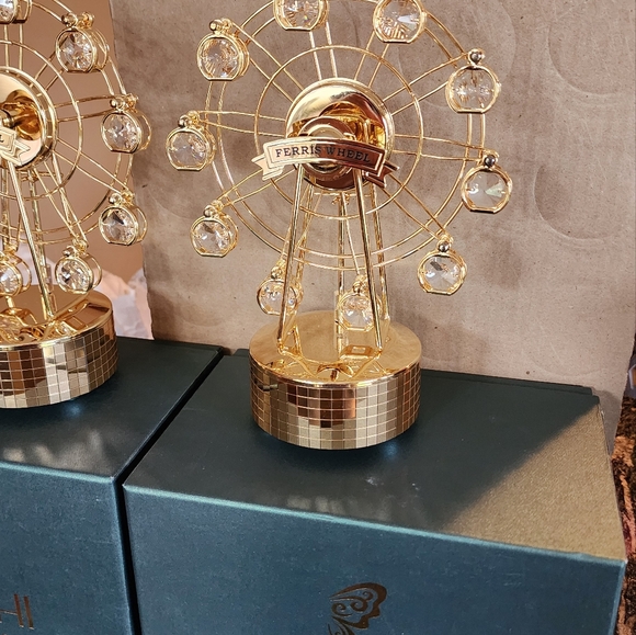 24K Gold Plated Music Box with Crystal Studded Ferris Wheel Figurine by Matashi - Picture 3 of 4